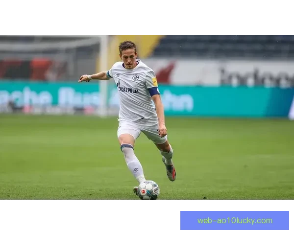 贝吉施格拉德巴赫逆转战胜科隆福图纳青年队取得宝贵胜利